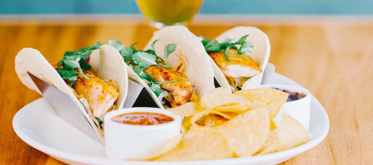 fish tacos with chips