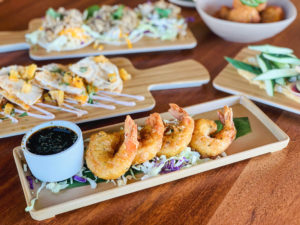 Breaded shrimp with sauce